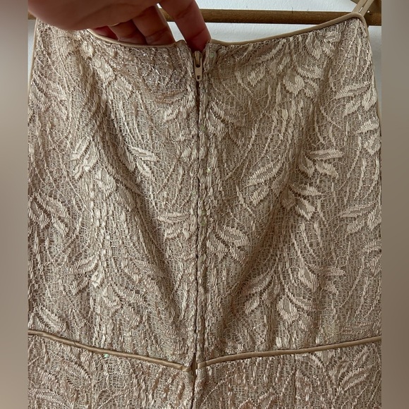 Long gold dress COTY U.S.A - Picture 3 of 5